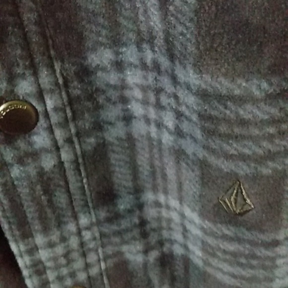 VOLCOM SNAP BUTTON WALLACE JACKET NAVY BLUE BLACK PLAID SIZE SMALL NWT - Picture 5 of 9